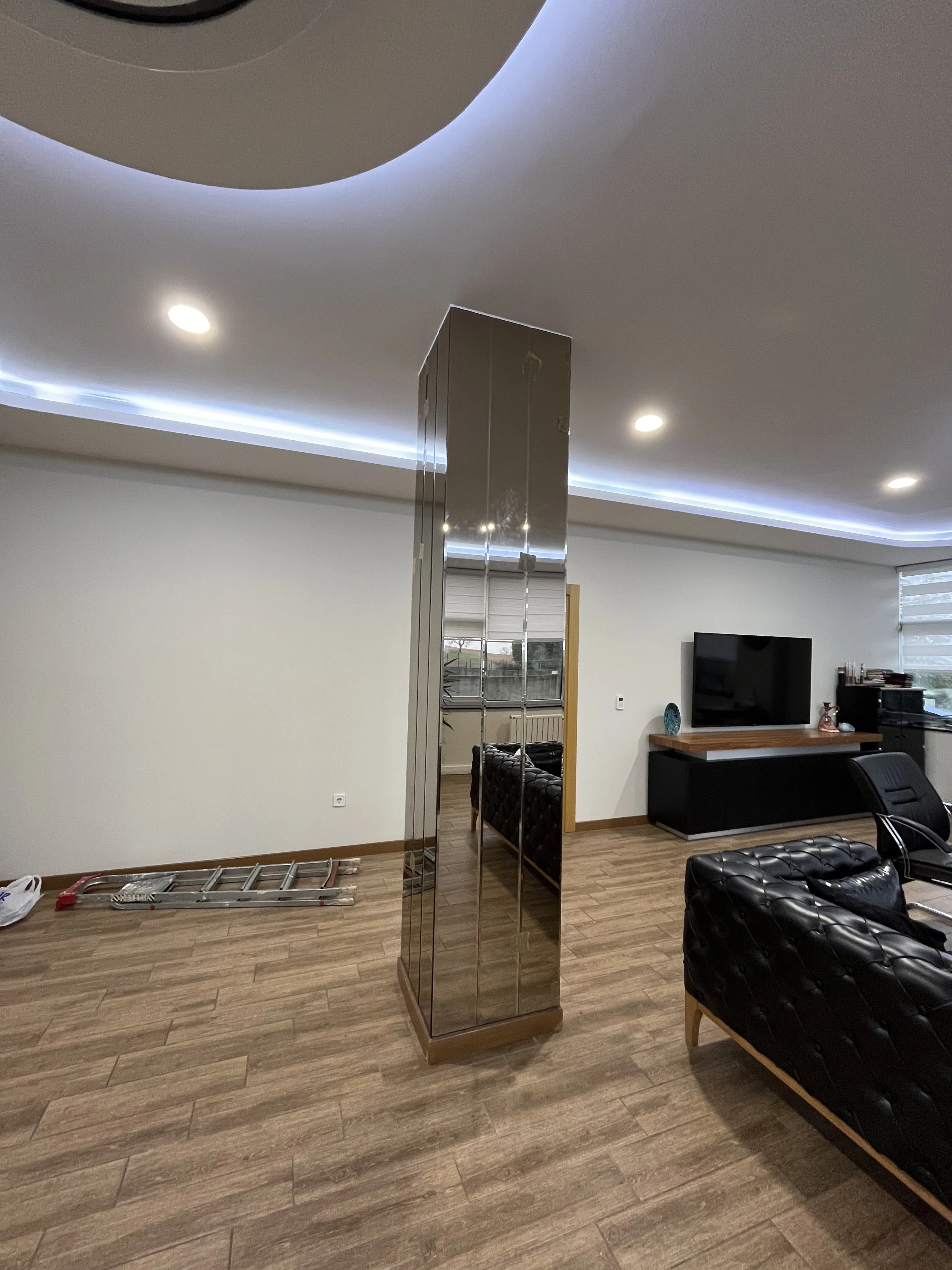 Gallery Image 125